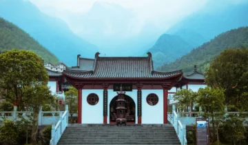 Mount Wugong: The Cloudy Meadow & Hiking Paradise of Jiangxi