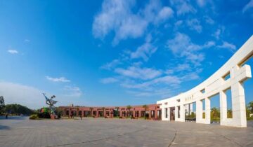 Nanchang University: Breaking Light, Decoding Food